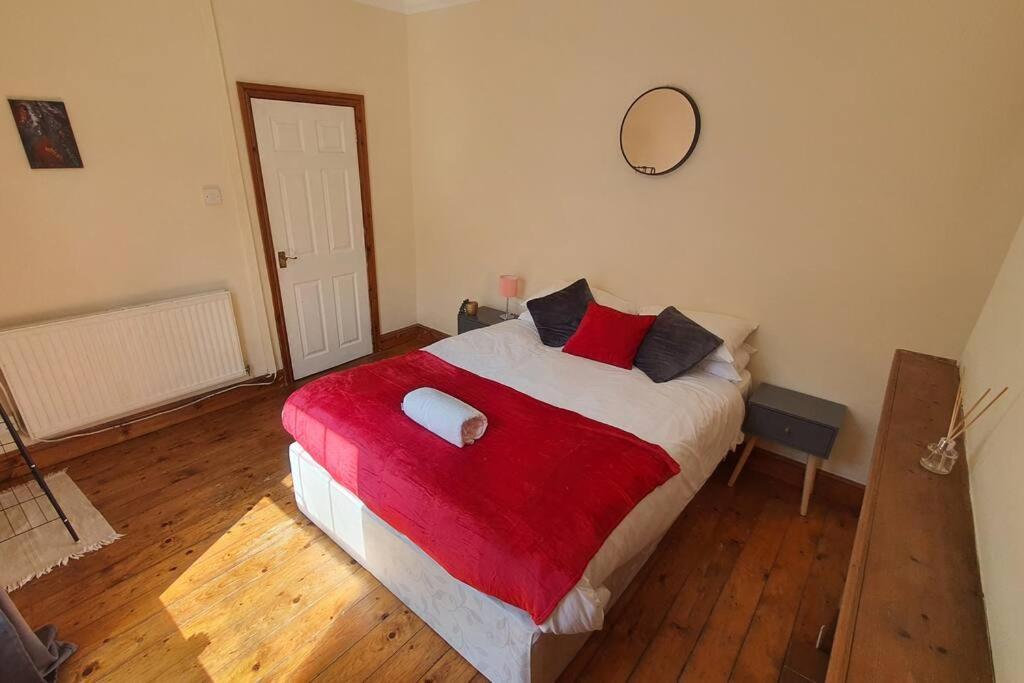 Free Netflix, Large House, Great Price Daire Cardiff Dış mekan fotoğraf