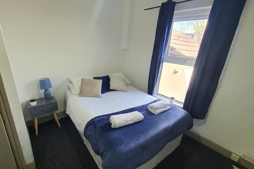 Free Netflix, Large House, Great Price Daire Cardiff Dış mekan fotoğraf